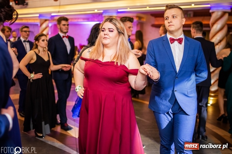 Zdjęcie w galerii na portalu naszraciborz.pl: Poloneza czas zacząć. Ekonomik bawi się w Acropolis w Pokrzywnicy FOTO i WIDEO wiadomości z regionu