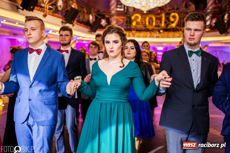 Zdjęcie w galerii na portalu naszraciborz.pl: Poloneza czas zacząć. Ekonomik bawi się w Acropolis w Pokrzywnicy FOTO i WIDEO wiadomości z regionu