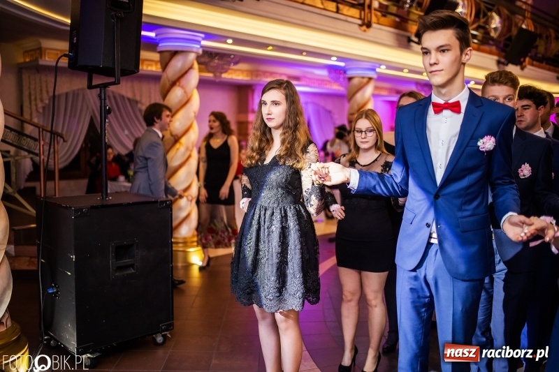 Zdjęcie w galerii na portalu naszraciborz.pl: Poloneza czas zacząć. Ekonomik bawi się w Acropolis w Pokrzywnicy FOTO i WIDEO wiadomości z regionu