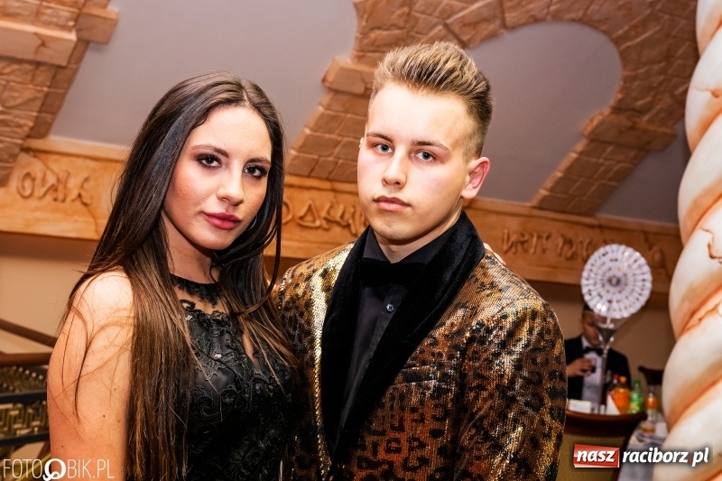 Zdjęcie w galerii na portalu naszraciborz.pl: Poloneza czas zacząć. Ekonomik bawi się w Acropolis w Pokrzywnicy FOTO i WIDEO wiadomości z regionu