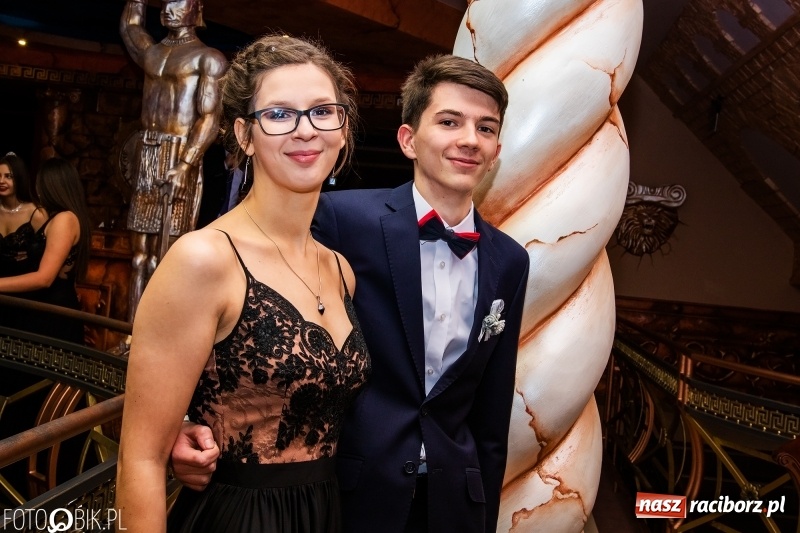 Zdjęcie w galerii na portalu naszraciborz.pl: Poloneza czas zacząć. Ekonomik bawi się w Acropolis w Pokrzywnicy FOTO i WIDEO wiadomości z regionu