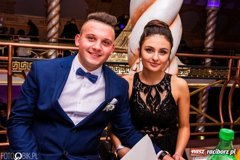 Zdjęcie w galerii na portalu naszraciborz.pl: Poloneza czas zacząć. Ekonomik bawi się w Acropolis w Pokrzywnicy FOTO i WIDEO wiadomości z regionu