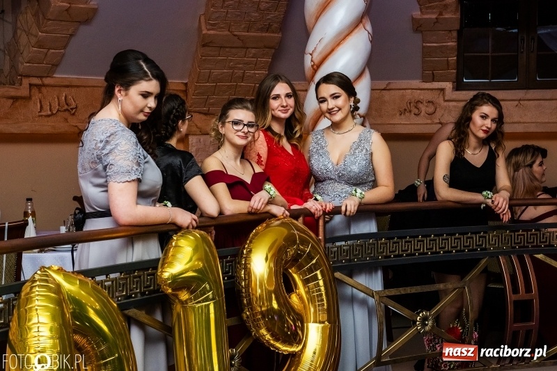 Zdjęcie w galerii na portalu naszraciborz.pl: Poloneza czas zacząć. Ekonomik bawi się w Acropolis w Pokrzywnicy FOTO i WIDEO wiadomości z regionu