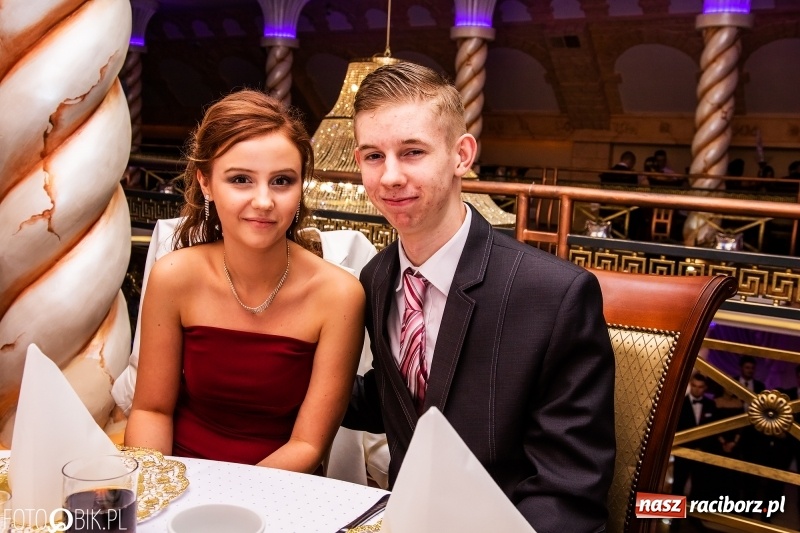 Zdjęcie w galerii na portalu naszraciborz.pl: Poloneza czas zacząć. Ekonomik bawi się w Acropolis w Pokrzywnicy FOTO i WIDEO wiadomości z regionu