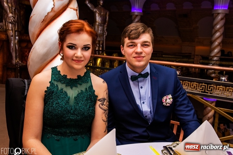 Zdjęcie w galerii na portalu naszraciborz.pl: Poloneza czas zacząć. Ekonomik bawi się w Acropolis w Pokrzywnicy FOTO i WIDEO wiadomości z regionu