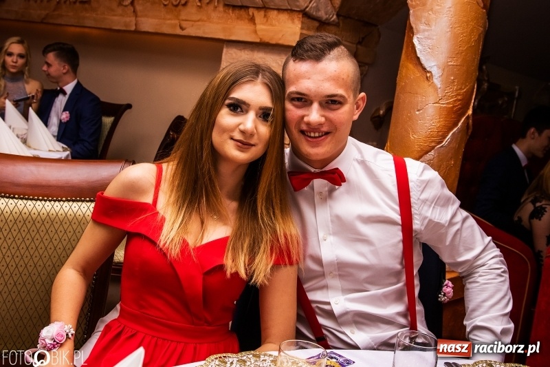 Zdjęcie w galerii na portalu naszraciborz.pl: Poloneza czas zacząć. Ekonomik bawi się w Acropolis w Pokrzywnicy FOTO i WIDEO wiadomości z regionu