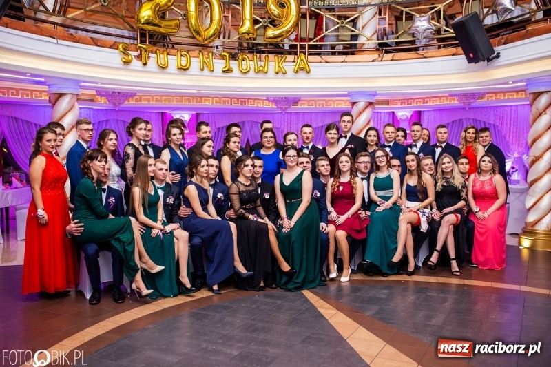 Zdjęcie w galerii na portalu naszraciborz.pl: Poloneza czas zacząć. Ekonomik bawi się w Acropolis w Pokrzywnicy FOTO i WIDEO wiadomości z regionu