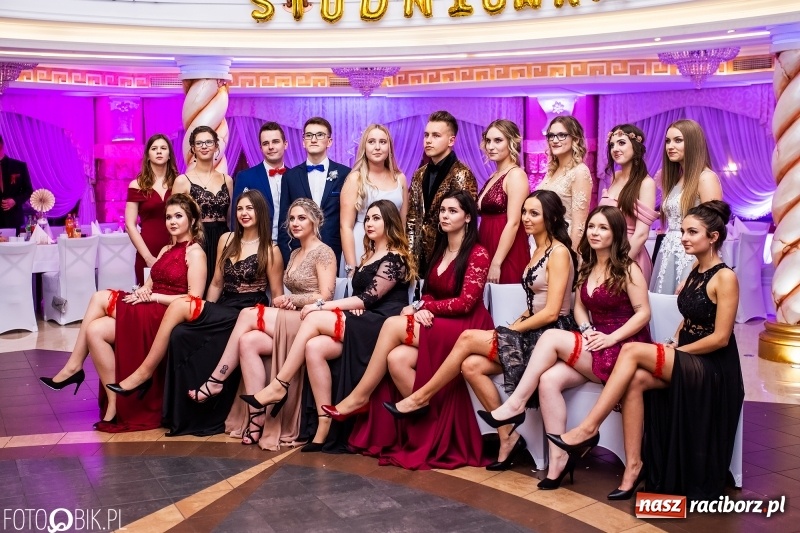 Zdjęcie w galerii na portalu naszraciborz.pl: Poloneza czas zacząć. Ekonomik bawi się w Acropolis w Pokrzywnicy FOTO i WIDEO wiadomości z regionu