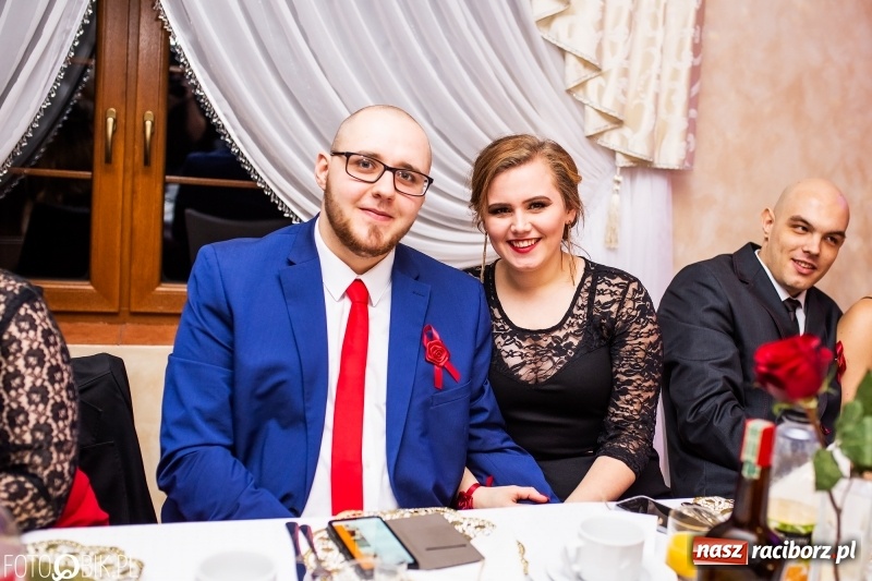 Zdjęcie w galerii na portalu naszraciborz.pl: Poloneza czas zacząć. Ekonomik bawi się w Acropolis w Pokrzywnicy FOTO i WIDEO wiadomości z regionu