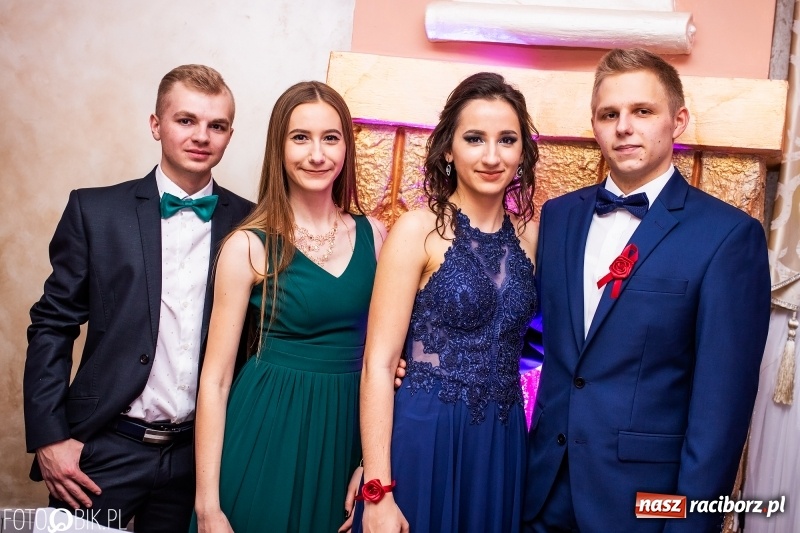 Zdjęcie w galerii na portalu naszraciborz.pl: Poloneza czas zacząć. Ekonomik bawi się w Acropolis w Pokrzywnicy FOTO i WIDEO wiadomości z regionu