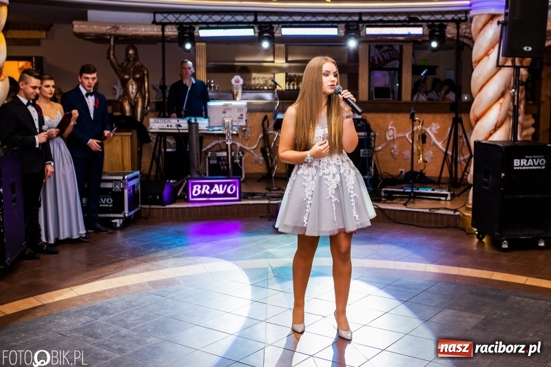 Zdjęcie w galerii na portalu naszraciborz.pl: Poloneza czas zacząć. Ekonomik bawi się w Acropolis w Pokrzywnicy FOTO i WIDEO wiadomości z regionu