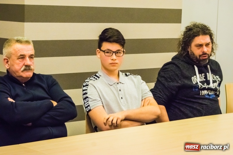 Zdjęcie w galerii na portalu naszraciborz.pl: Tylko razem możemy wiele. Spotkanie organizacyjne Federacji dla Rzeczypospolitej wiadomości z regionu