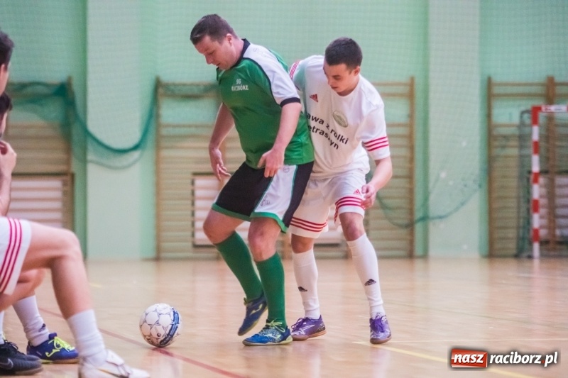 Zdjęcie w galerii na portalu naszraciborz.pl: HLPN: Straż Graniczna i Castorama bez punktów wiadomości z regionu