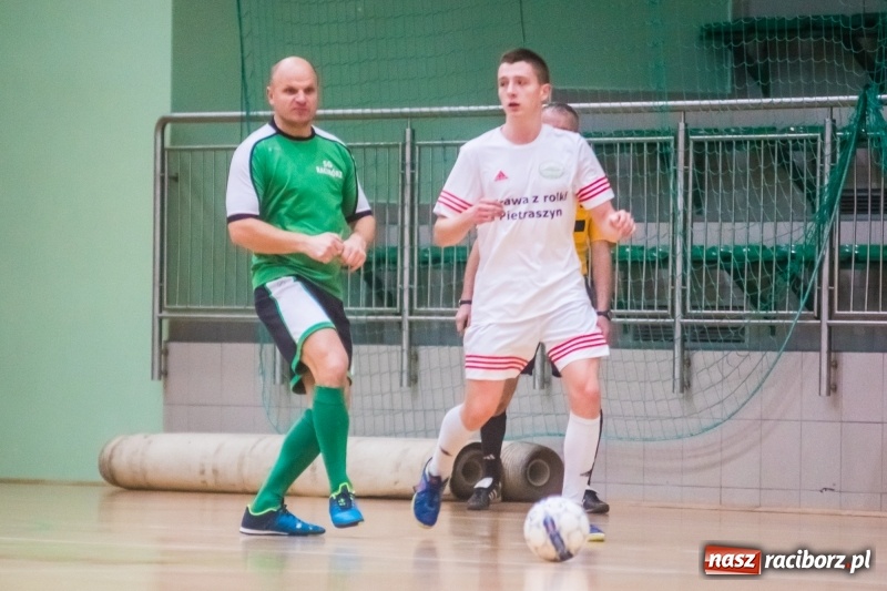 Zdjęcie w galerii na portalu naszraciborz.pl: HLPN: Straż Graniczna i Castorama bez punktów wiadomości z regionu