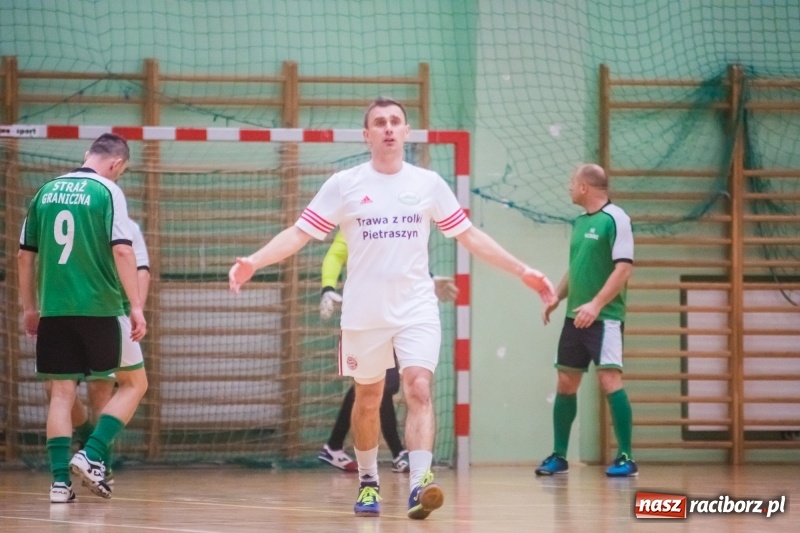 Zdjęcie w galerii na portalu naszraciborz.pl: HLPN: Straż Graniczna i Castorama bez punktów wiadomości z regionu