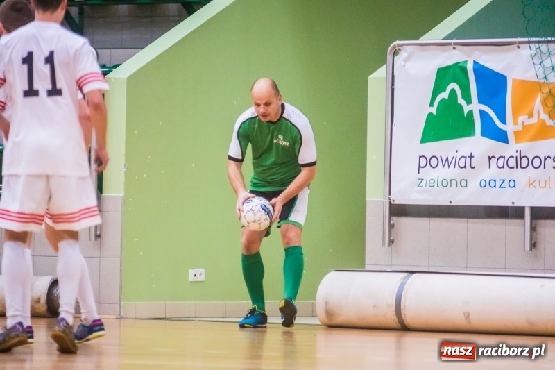 Zdjęcie w galerii na portalu naszraciborz.pl: HLPN: Straż Graniczna i Castorama bez punktów wiadomości z regionu