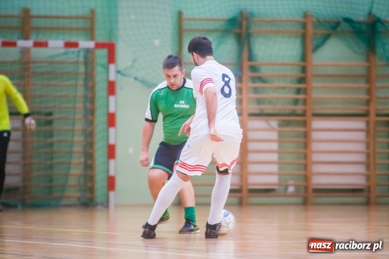 Zdjęcie w galerii na portalu naszraciborz.pl: HLPN: Straż Graniczna i Castorama bez punktów wiadomości z regionu