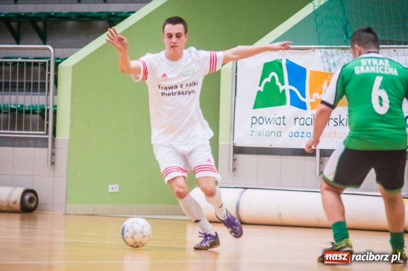 Zdjęcie w galerii na portalu naszraciborz.pl: HLPN: Straż Graniczna i Castorama bez punktów wiadomości z regionu