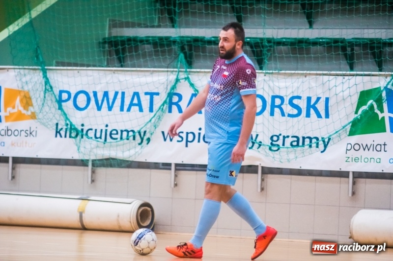 Zdjęcie w galerii na portalu naszraciborz.pl: HLPN: Straż Graniczna i Castorama bez punktów wiadomości z regionu