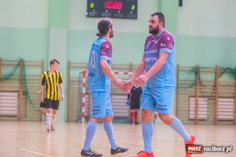 Zdjęcie w galerii na portalu naszraciborz.pl: HLPN: Straż Graniczna i Castorama bez punktów wiadomości z regionu