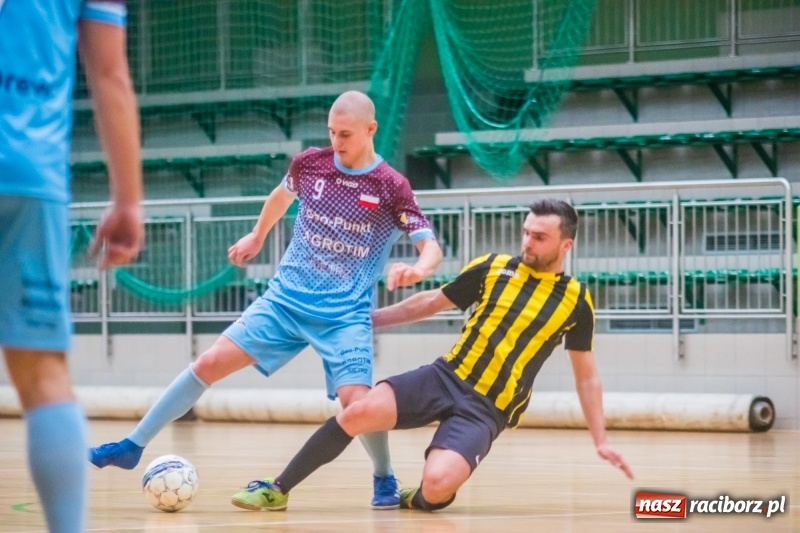 Zdjęcie w galerii na portalu naszraciborz.pl: HLPN: Straż Graniczna i Castorama bez punktów wiadomości z regionu