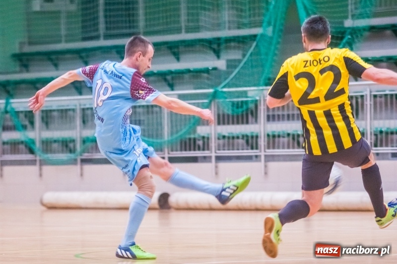 Zdjęcie w galerii na portalu naszraciborz.pl: HLPN: Straż Graniczna i Castorama bez punktów wiadomości z regionu