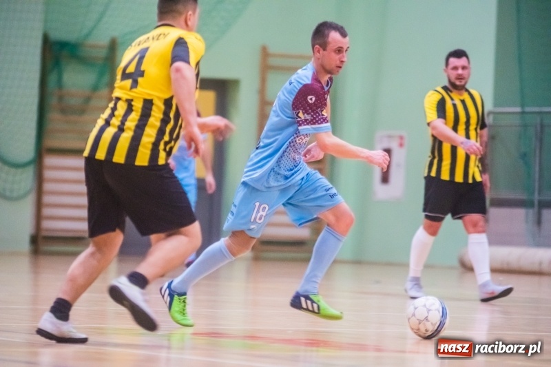 Zdjęcie w galerii na portalu naszraciborz.pl: HLPN: Straż Graniczna i Castorama bez punktów wiadomości z regionu