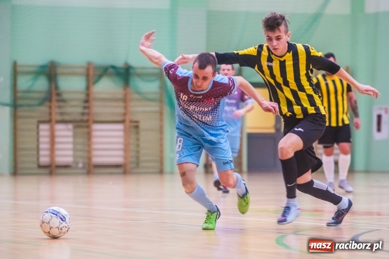 Zdjęcie w galerii na portalu naszraciborz.pl: HLPN: Straż Graniczna i Castorama bez punktów wiadomości z regionu