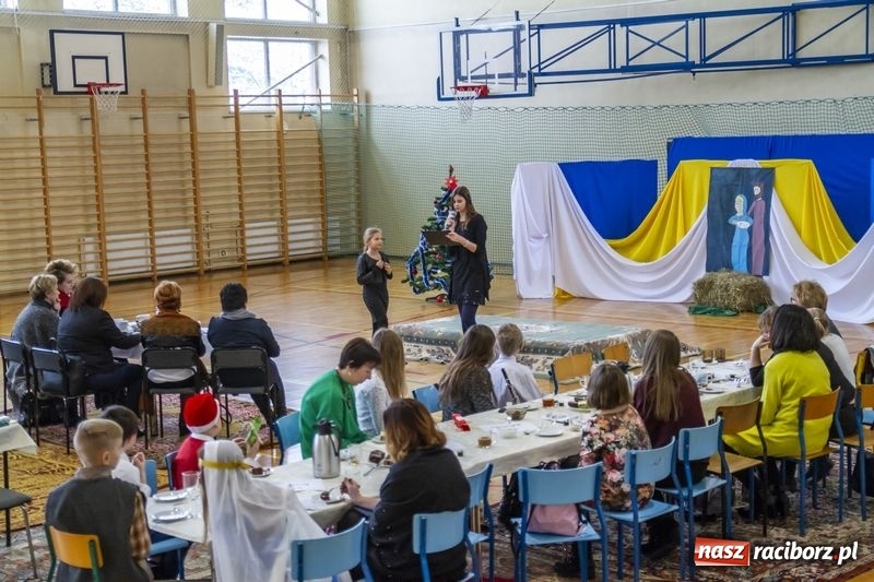 Zdjęcie w galerii na portalu naszraciborz.pl: Niemieckie kolędy i pastorałki zabrzmiały w Kornowacu  wiadomości z regionu