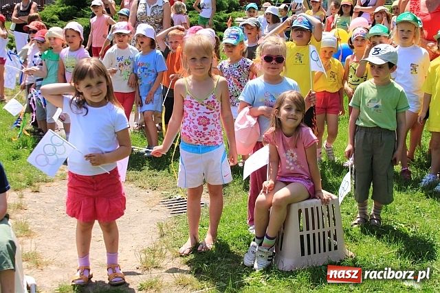 Zdjęcie w galerii na portalu naszraciborz.pl: Młodzi olimpijczycy wśród przedszkolaków wiadomości z regionu