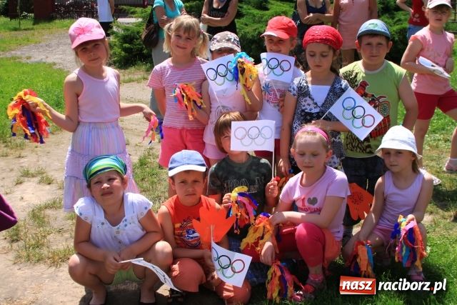 Zdjęcie w galerii na portalu naszraciborz.pl: Młodzi olimpijczycy wśród przedszkolaków wiadomości z regionu