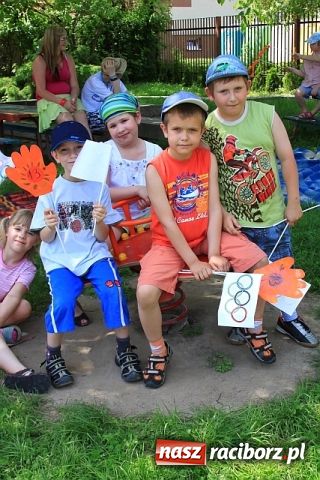 Zdjęcie w galerii na portalu naszraciborz.pl: Młodzi olimpijczycy wśród przedszkolaków wiadomości z regionu