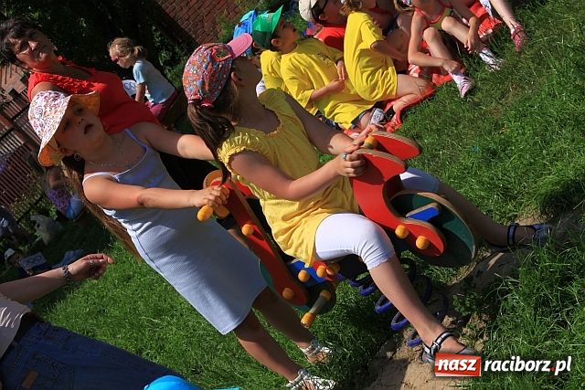 Zdjęcie w galerii na portalu naszraciborz.pl: Młodzi olimpijczycy wśród przedszkolaków wiadomości z regionu