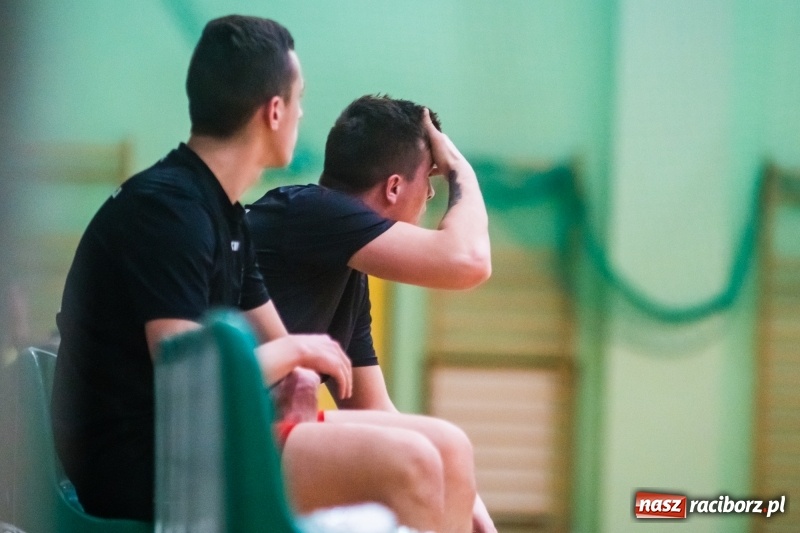 Zdjęcie w galerii na portalu naszraciborz.pl: Sobota w HLPN. Marek&Dariusz Metallbau ogolony przez Salon Fryzjerski wiadomości z regionu