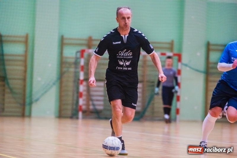 Zdjęcie w galerii na portalu naszraciborz.pl: Sobota w HLPN. Marek&Dariusz Metallbau ogolony przez Salon Fryzjerski wiadomości z regionu