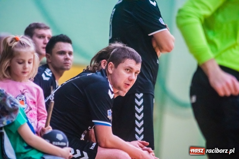 Zdjęcie w galerii na portalu naszraciborz.pl: Sobota w HLPN. Marek&Dariusz Metallbau ogolony przez Salon Fryzjerski wiadomości z regionu