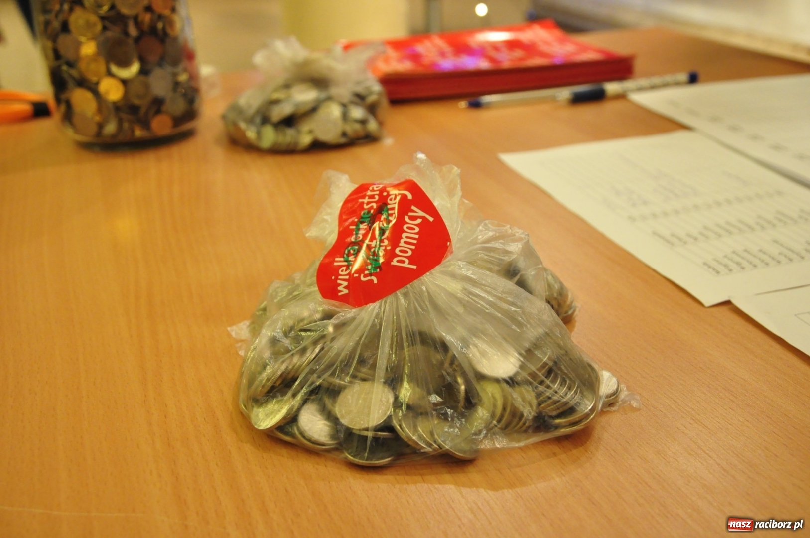 Zdjęcie w galerii na portalu naszraciborz.pl: Wielka Orkiestra Świątecznej Pomocy gra już w Raciborzu FOTO i WIDEO wiadomości z regionu