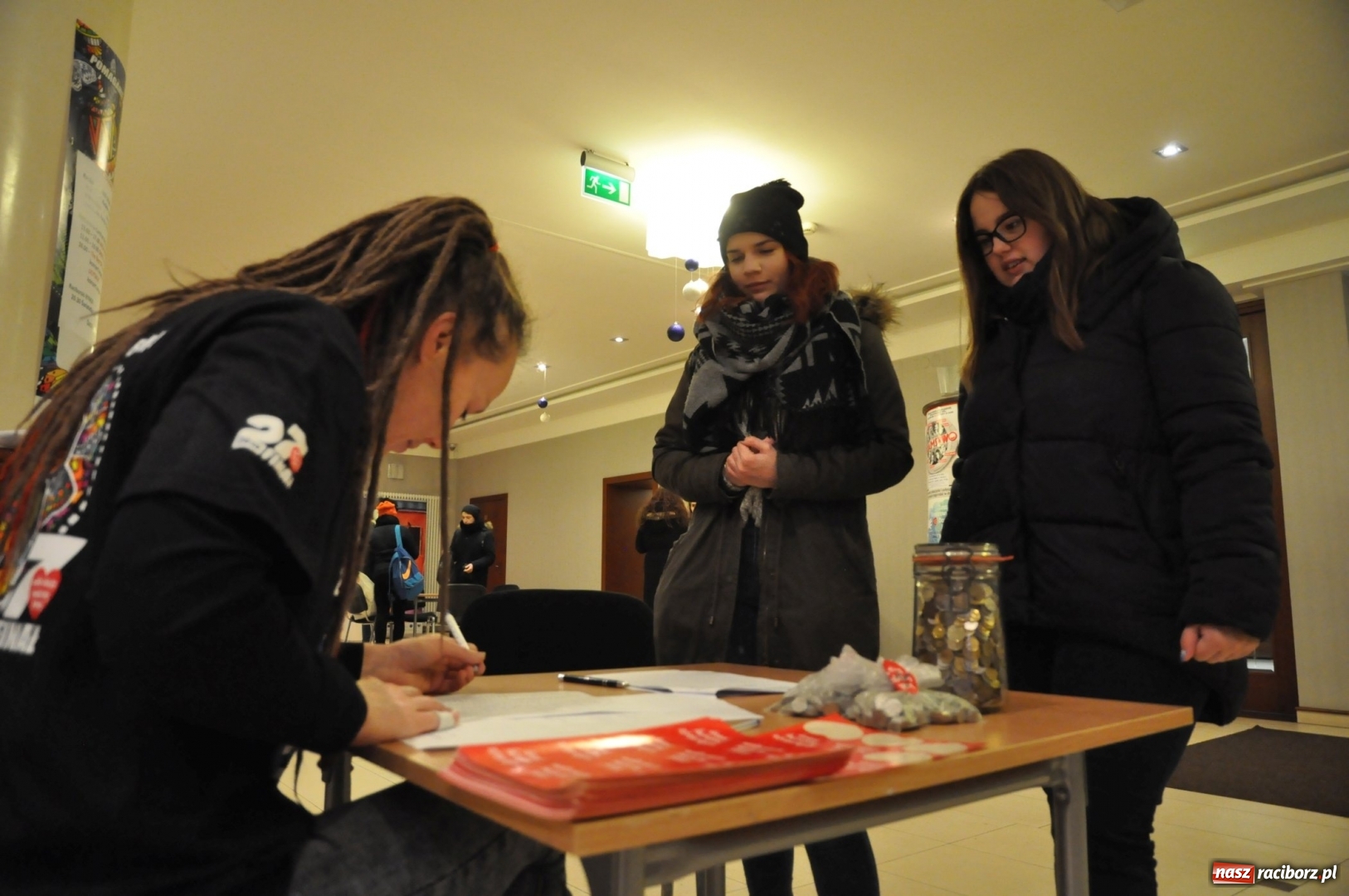 Zdjęcie w galerii na portalu naszraciborz.pl: Wielka Orkiestra Świątecznej Pomocy gra już w Raciborzu FOTO i WIDEO wiadomości z regionu