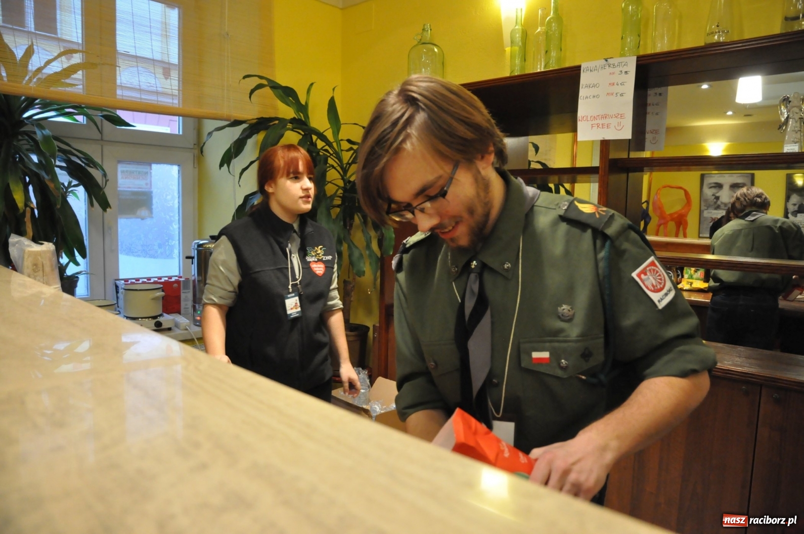 Zdjęcie w galerii na portalu naszraciborz.pl: Wielka Orkiestra Świątecznej Pomocy gra już w Raciborzu FOTO i WIDEO wiadomości z regionu