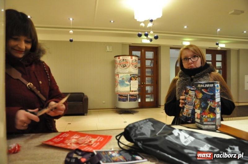 Zdjęcie w galerii na portalu naszraciborz.pl: Wielka Orkiestra Świątecznej Pomocy gra już w Raciborzu FOTO i WIDEO wiadomości z regionu