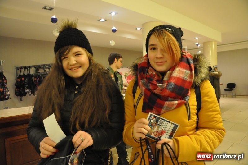Zdjęcie w galerii na portalu naszraciborz.pl: Wielka Orkiestra Świątecznej Pomocy gra już w Raciborzu FOTO i WIDEO wiadomości z regionu