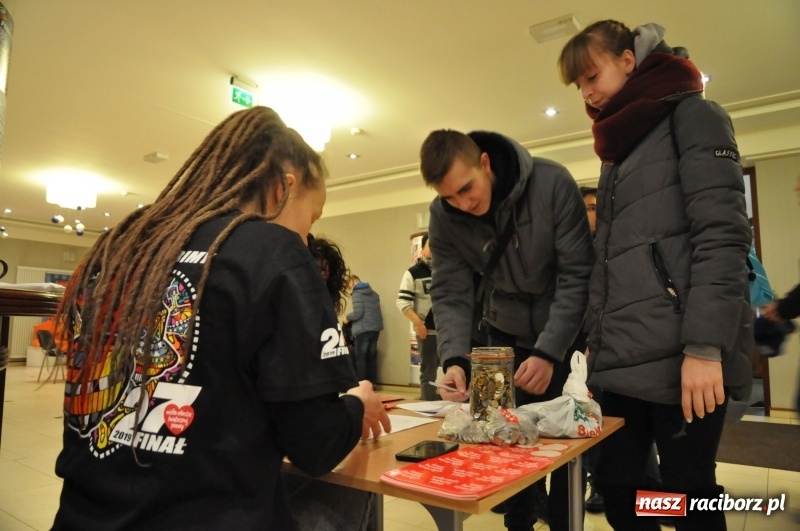 Zdjęcie w galerii na portalu naszraciborz.pl: Wielka Orkiestra Świątecznej Pomocy gra już w Raciborzu FOTO i WIDEO wiadomości z regionu