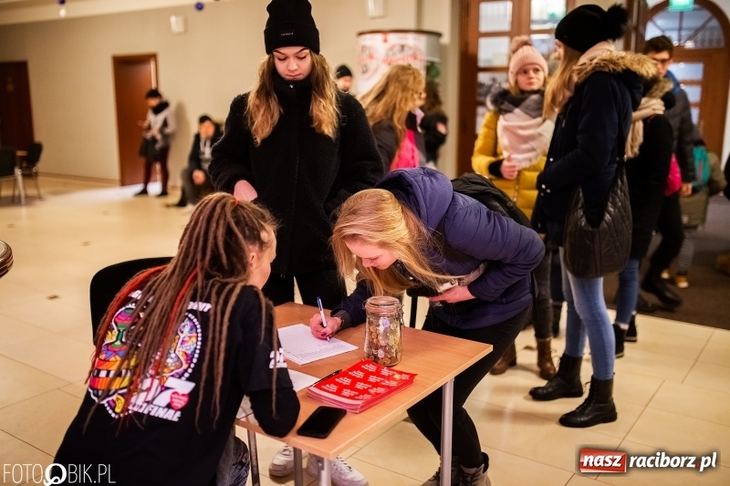 Zdjęcie w galerii na portalu naszraciborz.pl: Wielka Orkiestra Świątecznej Pomocy gra już w Raciborzu FOTO i WIDEO wiadomości z regionu