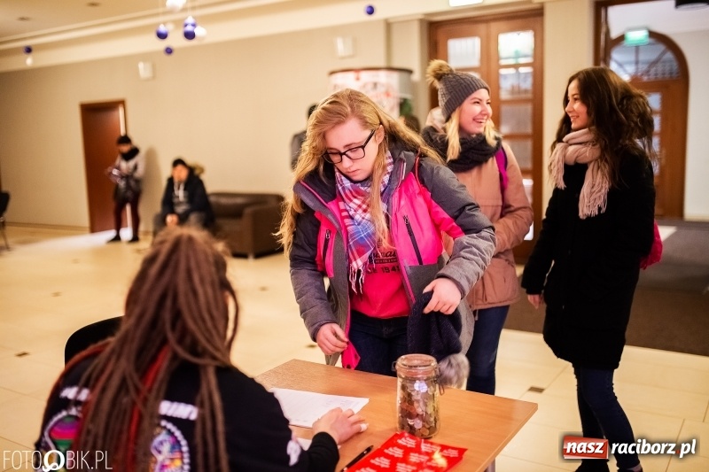 Zdjęcie w galerii na portalu naszraciborz.pl: Wielka Orkiestra Świątecznej Pomocy gra już w Raciborzu FOTO i WIDEO wiadomości z regionu