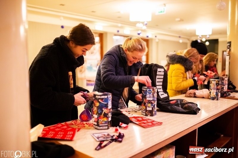 Zdjęcie w galerii na portalu naszraciborz.pl: Wielka Orkiestra Świątecznej Pomocy gra już w Raciborzu FOTO i WIDEO wiadomości z regionu
