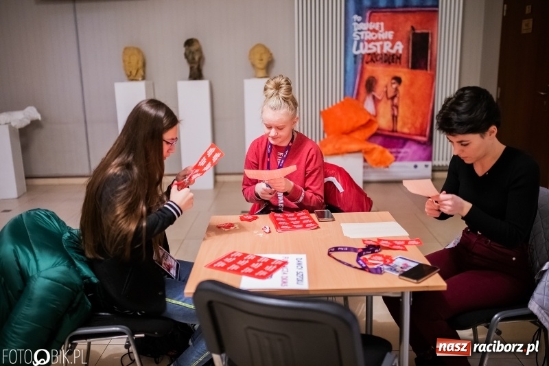 Zdjęcie w galerii na portalu naszraciborz.pl: Wielka Orkiestra Świątecznej Pomocy gra już w Raciborzu FOTO i WIDEO wiadomości z regionu