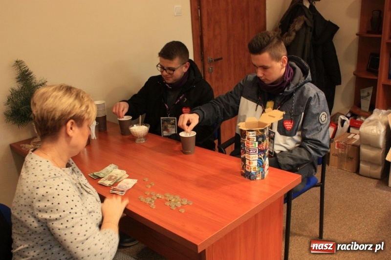 Zdjęcie w galerii na portalu naszraciborz.pl: Rekordowe granie Wielkiej Orkiestry Świątecznej Pomocy w Krzanowicach wiadomości z regionu