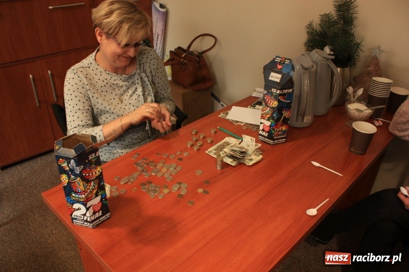 Zdjęcie w galerii na portalu naszraciborz.pl: Rekordowe granie Wielkiej Orkiestry Świątecznej Pomocy w Krzanowicach wiadomości z regionu