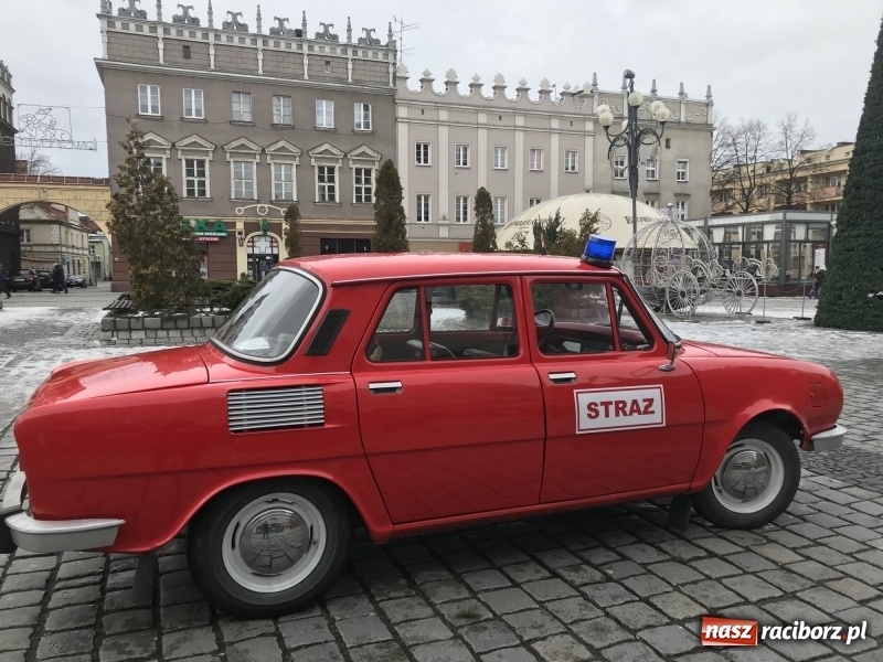 Zdjęcie w galerii na portalu naszraciborz.pl: Wielka Orkiestra Świątecznej Pomocy rozgrzewała na Rynku  wiadomości z regionu