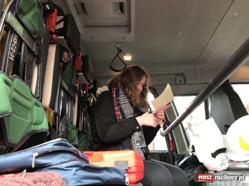 Zdjęcie w galerii na portalu naszraciborz.pl: Wielka Orkiestra Świątecznej Pomocy rozgrzewała na Rynku  wiadomości z regionu